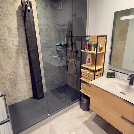 Confort Moderne Au Coeur D'antibes Daire *