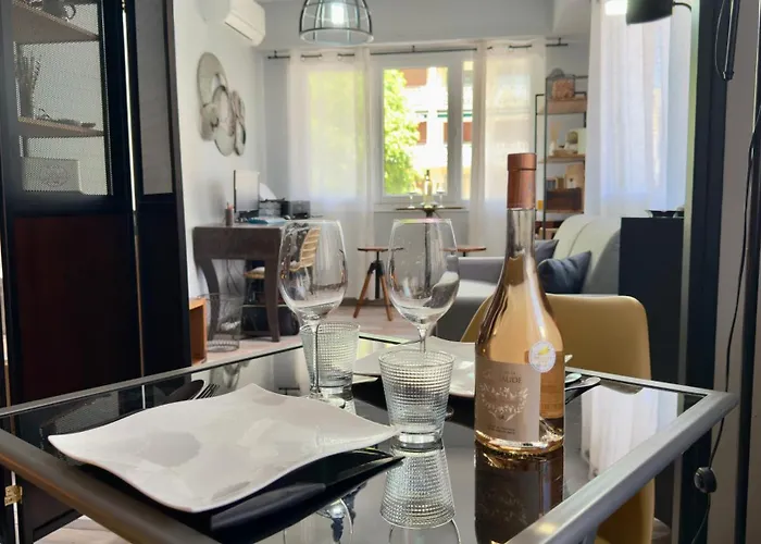 Confort Moderne Au Coeur D'antibes *